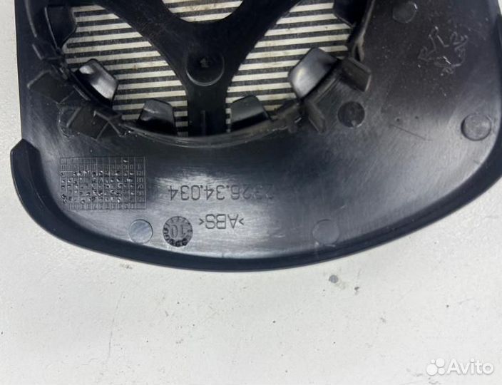 Зеркальный элемент передний правый Peugeot 207
