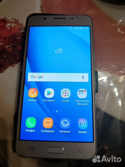 Телефон Samsung