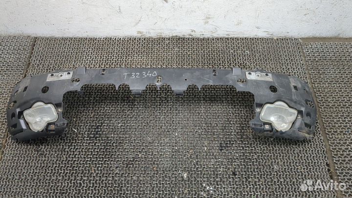 Усилитель бампера Volvo V70, 2002