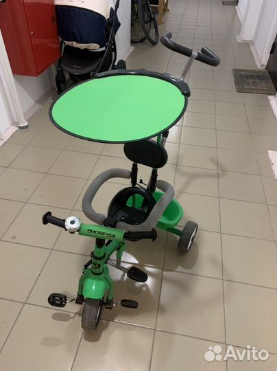 Детский велосипед с родительской ручкой
