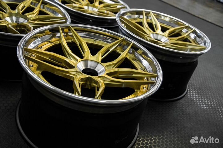 Кованые диски GT Forged R21 на Porsche Cayenne