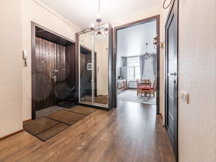 3-к. квартира, 90 м², 5/5 эт.