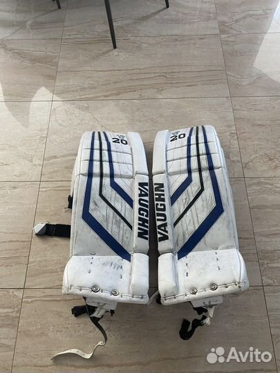 Вратарские щитки vaughn. Размер 30+2