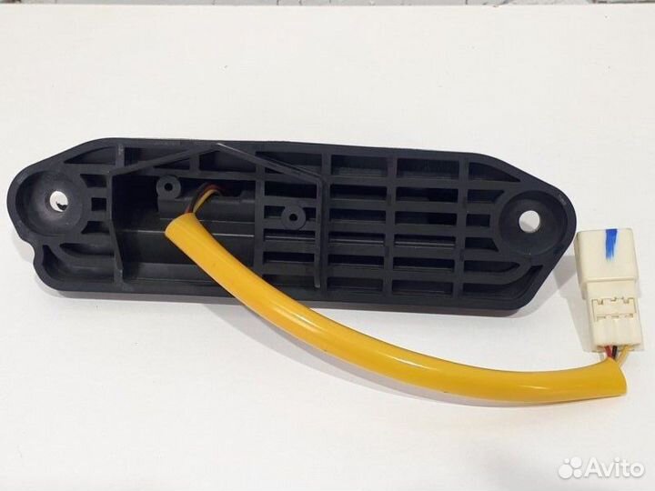 Кнопка открывания багажника Mitsubishi Outlander