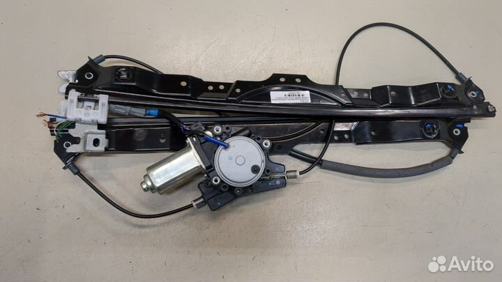Стеклоподъемник электрический правый передний Infiniti QX56