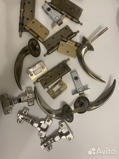 Дверные ручки цена за всё