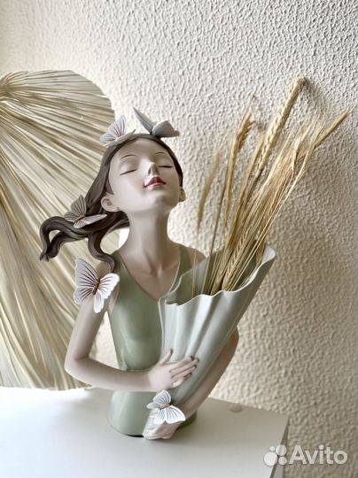 Ваза - Статуэтка