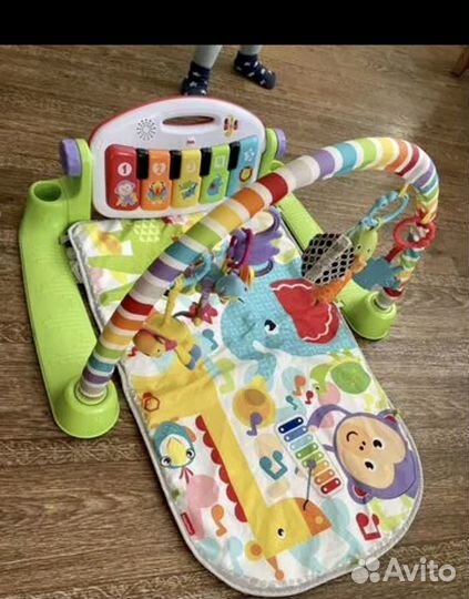 Продам ходунки и детский коврик