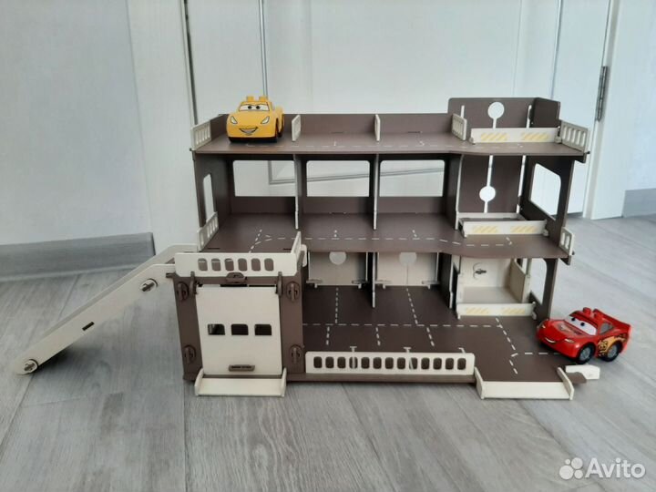 Парковка для машинок гараж