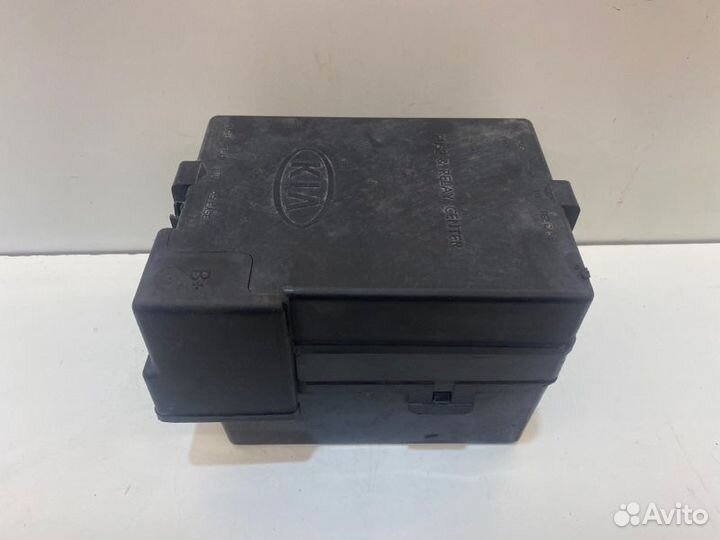 Блок предохранителей под капот Kia Spectra седан