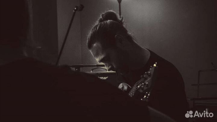 Обучение игры на гитаре,бас в студии.Для новичков