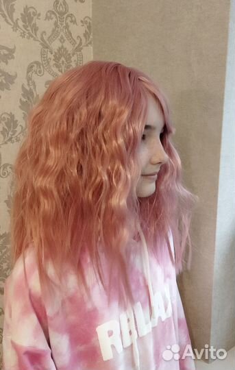 Новый парик. Розовый парик для косплея