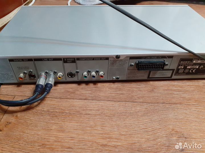 CD/Dvd проигрыватель Sony DVP-LS500