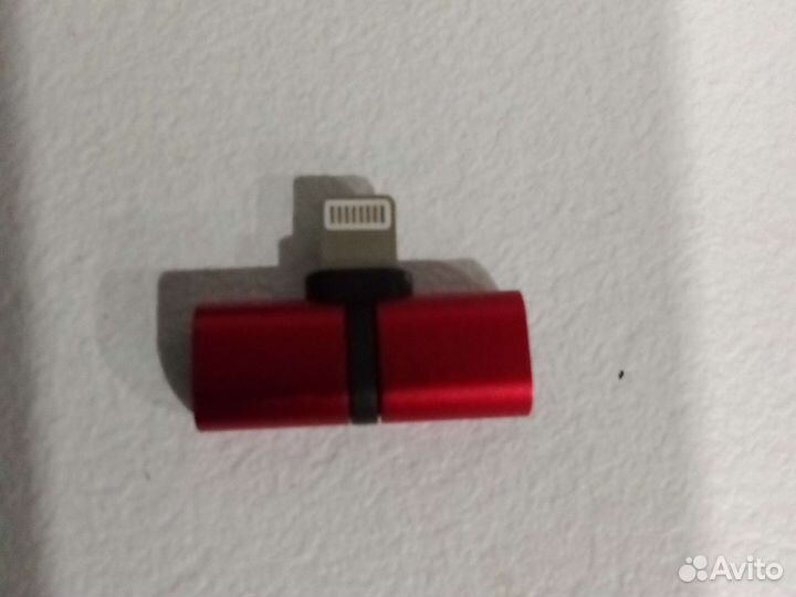 Переходник для iPhone для зарядки и наушников