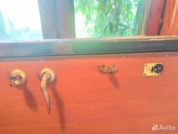 Дверь входная металлическая левая бу