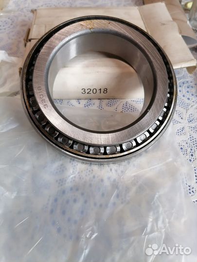 Подшипник 32018