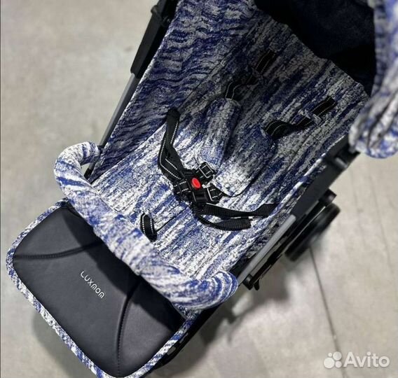 Новая Лёгкая прогулочная коляска luxmom v3