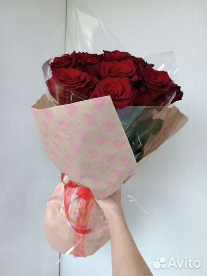 15 красных Роз в крафте