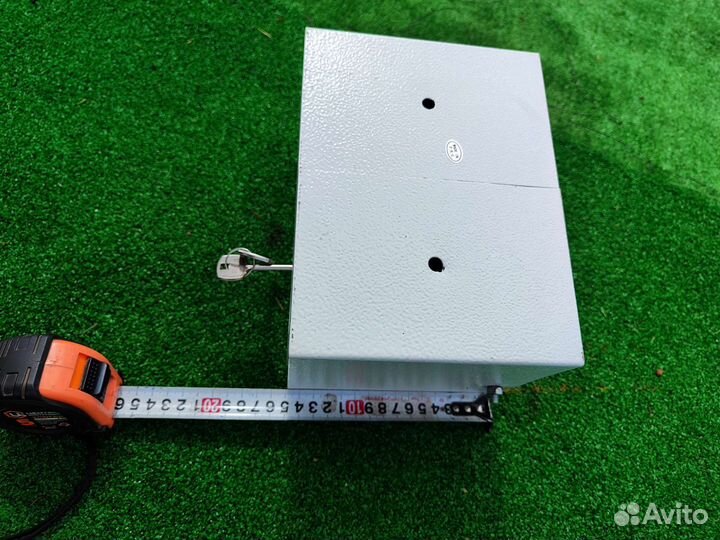 Сейф металлический