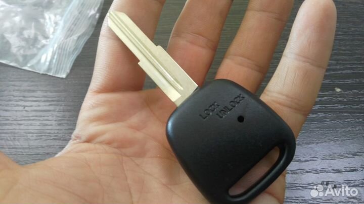 Корпус ключа Тойота Витц Функарго 1 кнопка toy42