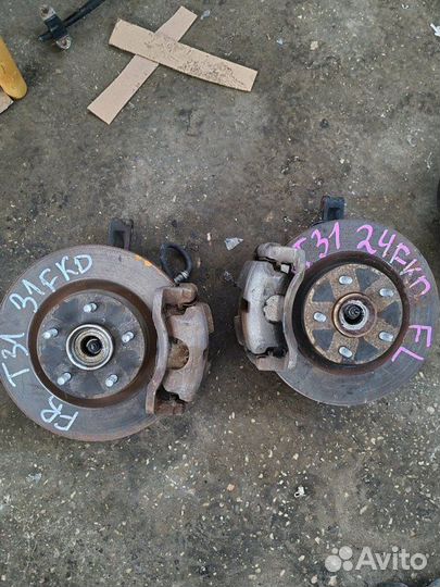 Кулак поворотный передний Nissan X-Trail T31