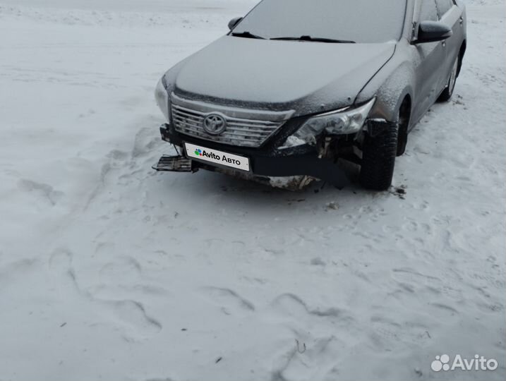 Toyota Camry 2.0 AT, 2013, битый, 200 000 км
