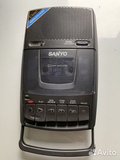 Диктофон-магнитофон Sanyo