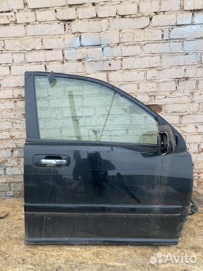 Передняя правая дверь Nissan X-Trail T30