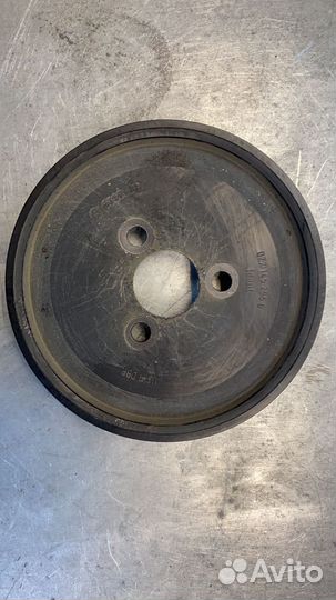 Шкив гура Volkswagen Touareg 4,2 AXQ