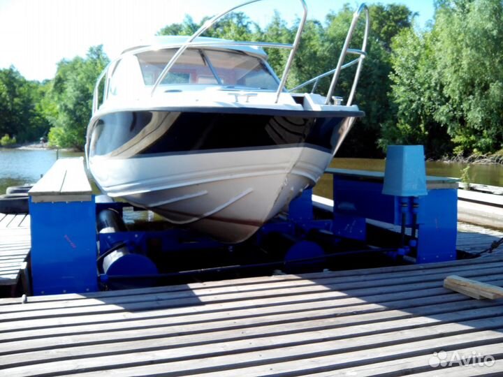 Понтон-подъемник для катеров (плавучий док)