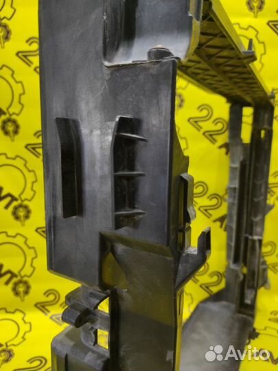 Рамка радиатора Bmw X5 E70