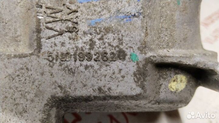 Подушка двигателя Volkswagen Tiguan CAW 2.0TSI