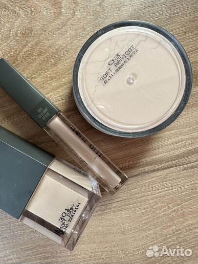 Тональный крем,пудра Alex Avien