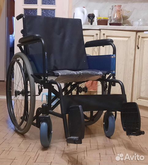 Инвалидная коляска складная новая