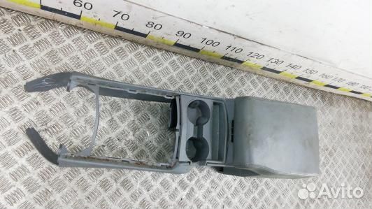 Подлокотник центральный jeep grand cherokee WK (93