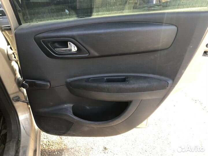 Дверные обшивки Citroen C4 1