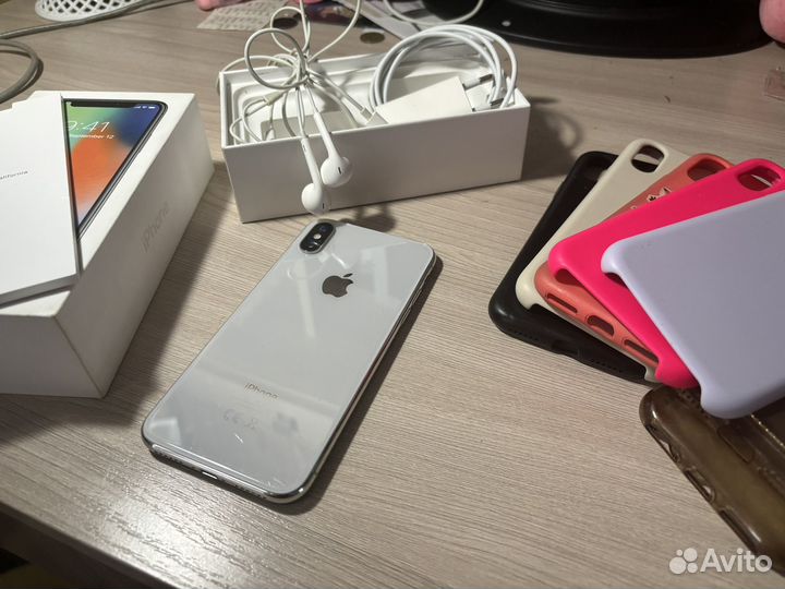 iPhone X, 64 ГБ