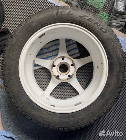 Pirelli Ice Zero FR 205/55 R16