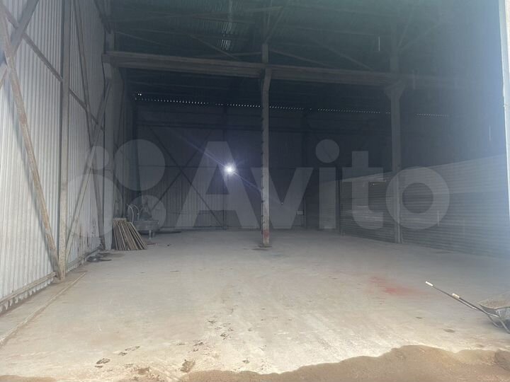 Здание, 300 м²