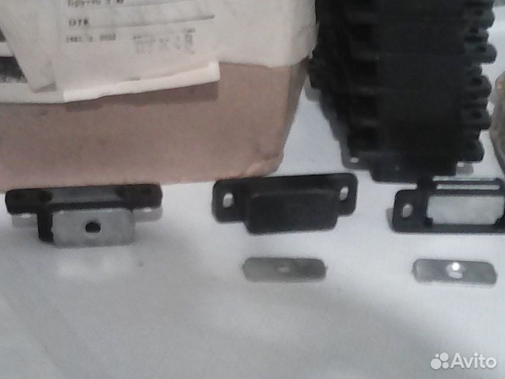 Фурнитура мебельная