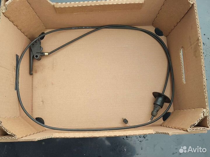 Peugeot 206 тросик капота с ручкой