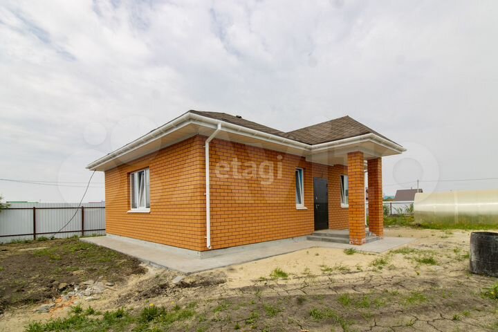 Дом 61,2 м² на участке 8 сот.