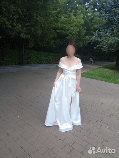 Свадебное платье 46 48 бу