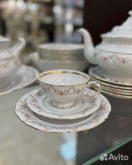 Набор столовой посуды на 6 персон