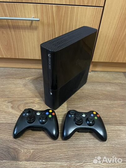 Xbox 360 E Прошитый Даа джоя