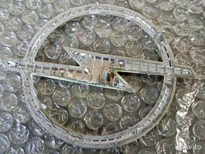 Задний лейбл Опель Антара