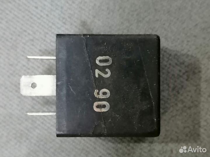 Реле трехконтактное 719007 Volvo 343 1984-1991