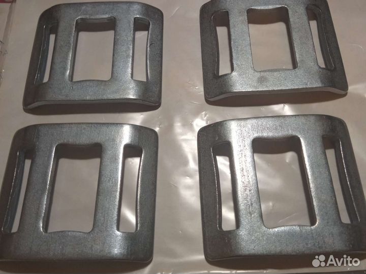 Железная пластина, бляха