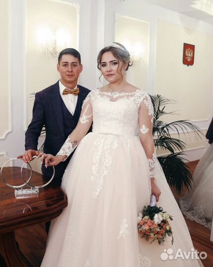 Свадебное платье