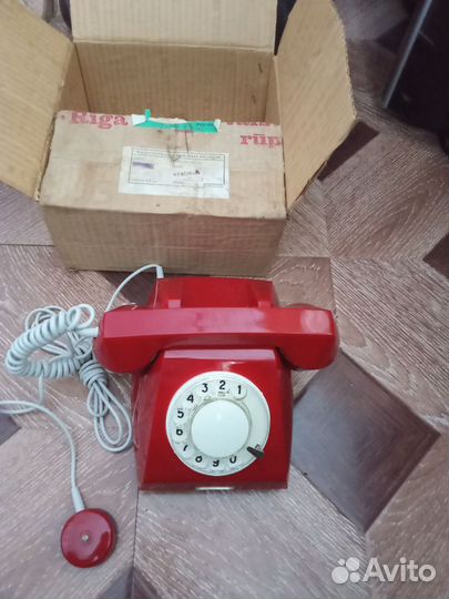 Винтажный телефон